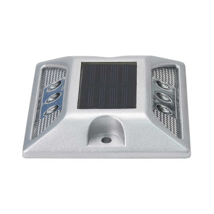 350g IP68 Poteaux solaires métalliques de la route Blanc couleur LED pour la construction de routes