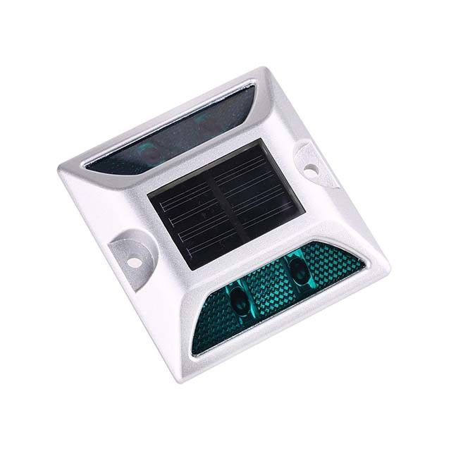 IP68 étanche à l'eau lampes solaires de marquage routier Certificat RoHS pour les parkings
