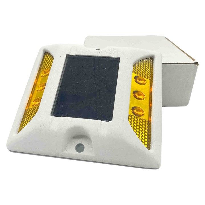 Anti-UV PC Réflecteurs solaires LED pour la route