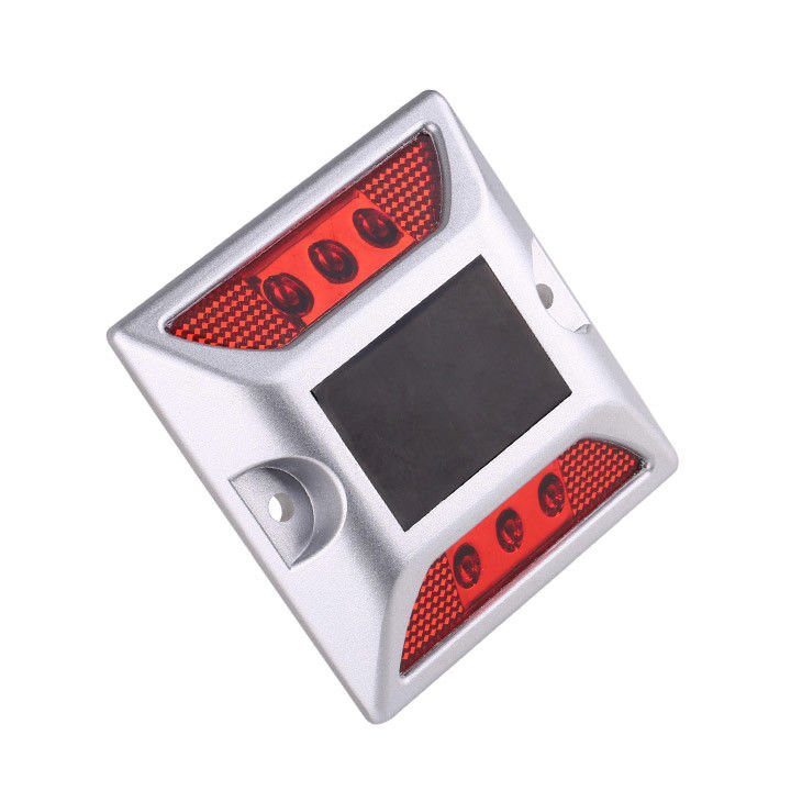 Points lumineux d'autoroute 6pcs haute luminosité LED solaire Points lumineux de route Marqueurs routiers