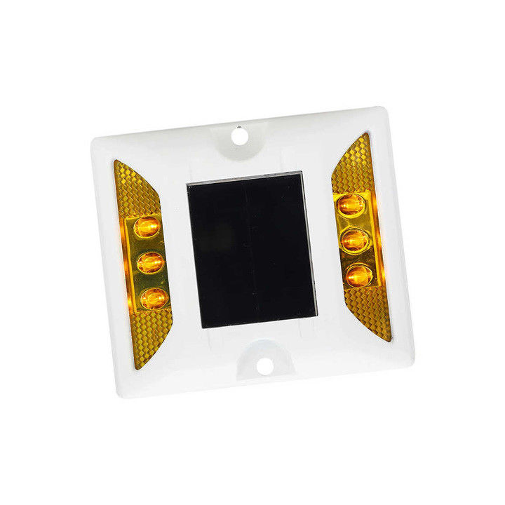 LED Cat Eye Road Stud Highway Airport Dock IP68 L'aluminium est utilisé pour la fabrication de roues solaires