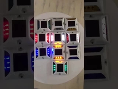 A104 40 tonnes Poteaux de route à énergie solaire Poteaux de route à haute visibilité en aluminium